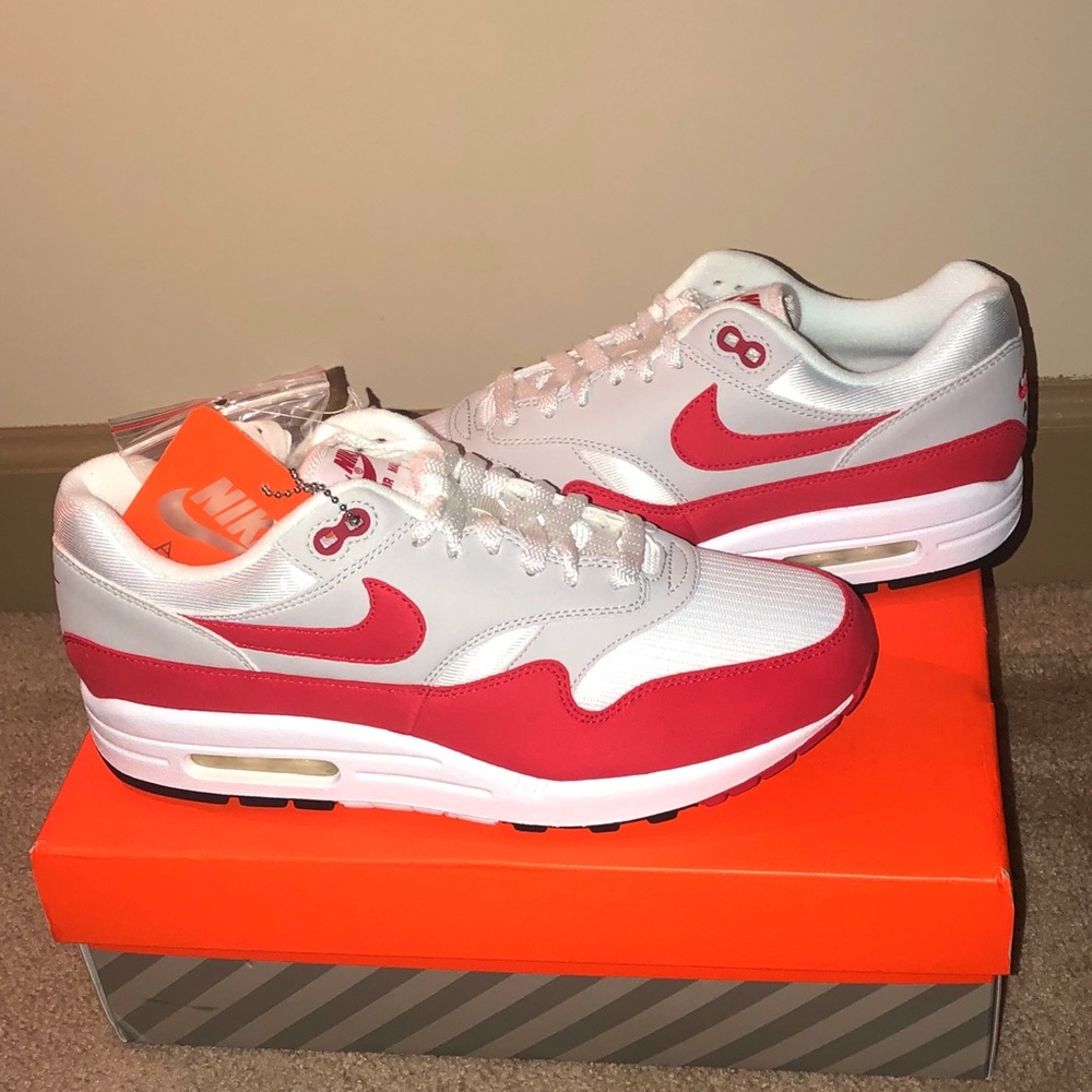 2017 Anniversary air max 1 Red/white size 8.5